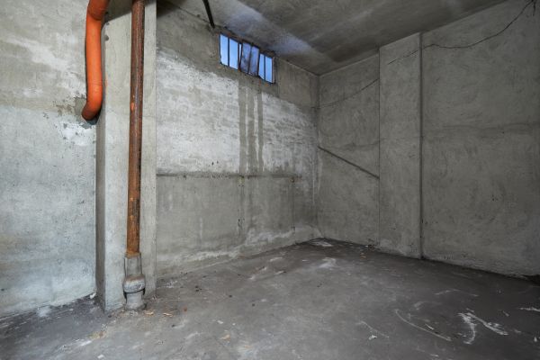 Cost of Basement Wall Construction in Stamford